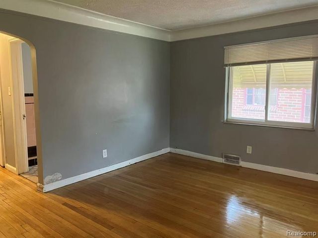 18968 E Northlawn Street, Detroit, MI 48221
