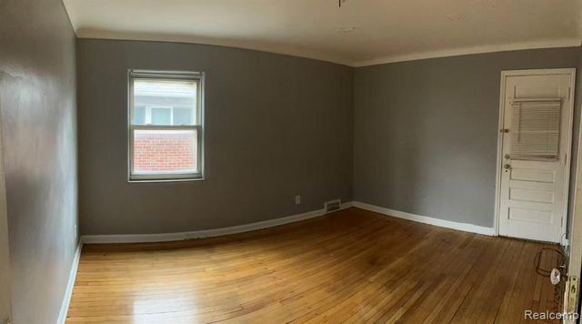18968 E Northlawn Street, Detroit, MI 48221