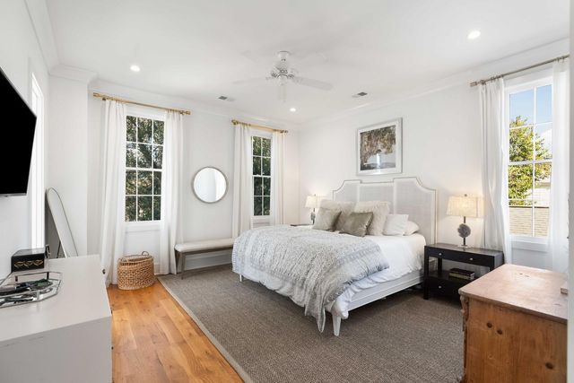 34 Lenox Street, Charleston, SC 29403