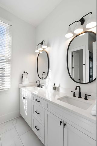 34 Lenox Street, Charleston, SC 29403