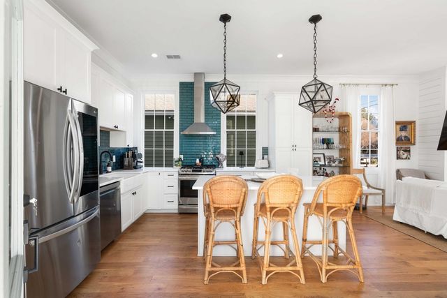 34 Lenox Street, Charleston, SC 29403