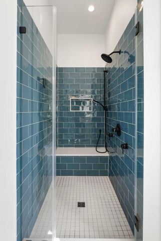 34 Lenox Street, Charleston, SC 29403