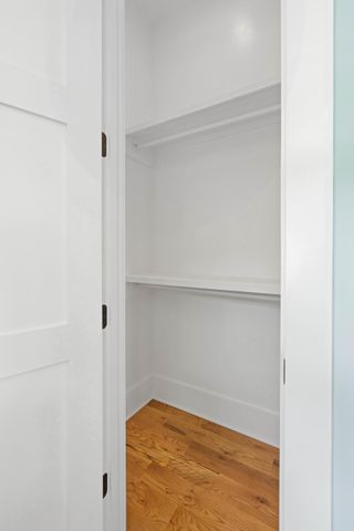 34 Lenox Street, Charleston, SC 29403