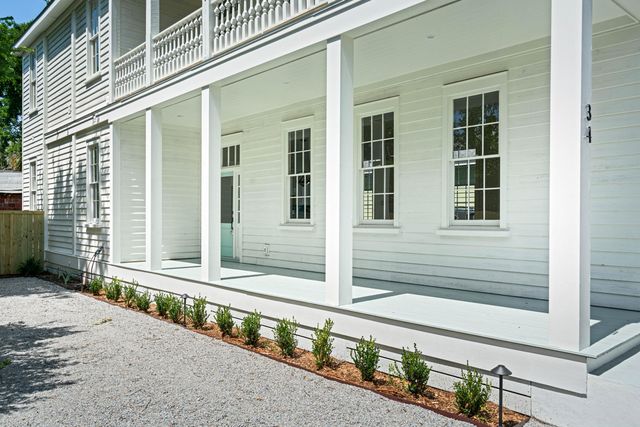 34 Lenox Street, Charleston, SC 29403