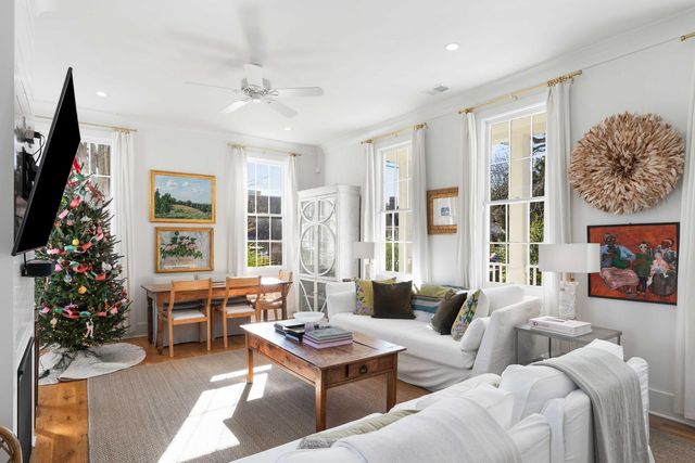 34 Lenox Street, Charleston, SC 29403