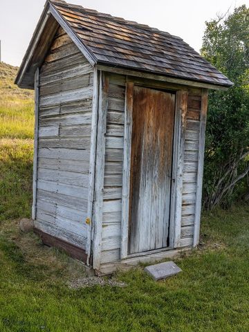 91 Porcupine Road, Wilsall, MT 59086