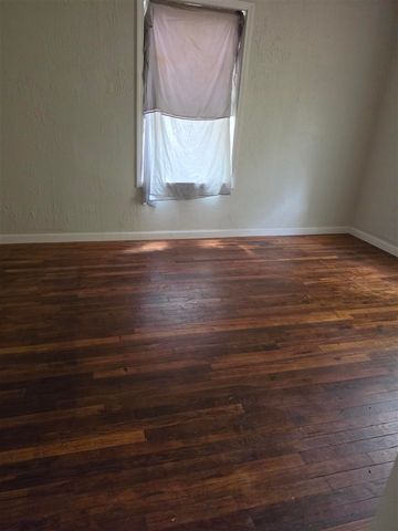 1403 NW Lawton Ave, Lawton, OK 73505