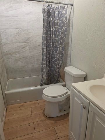 1403 NW Lawton Ave, Lawton, OK 73505