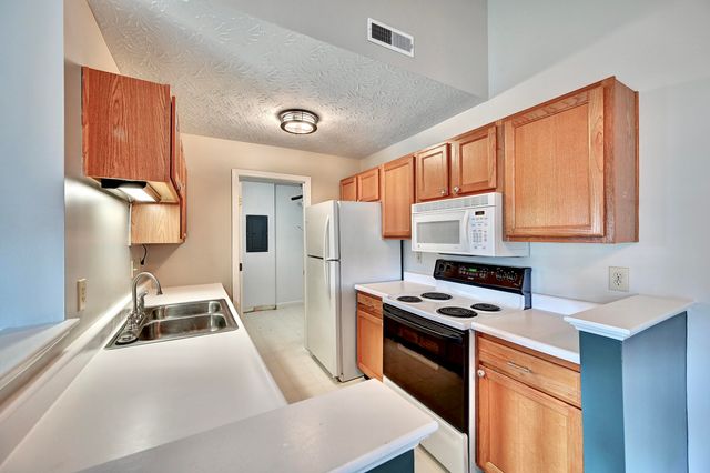 150 Rough River Drive, 6, Erlanger, KY 41018