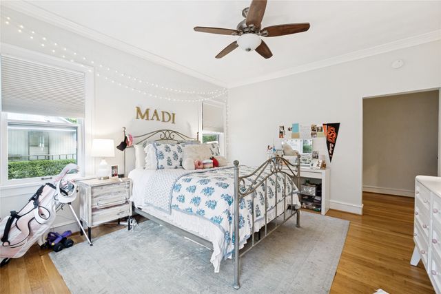1151 N Winnetka Avenue, Dallas, TX 75208