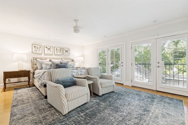 1151 N Winnetka Avenue, Dallas, TX 75208