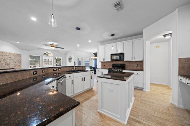 27218 Kendal Ridge Lane, Cypress, TX 77433