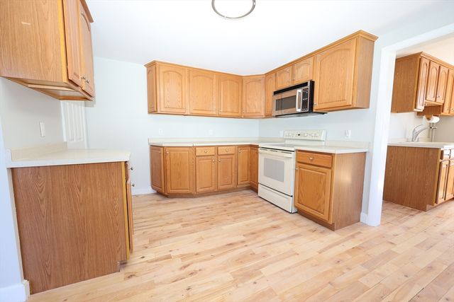 150 Neponset St 150, Canton, MA 02021