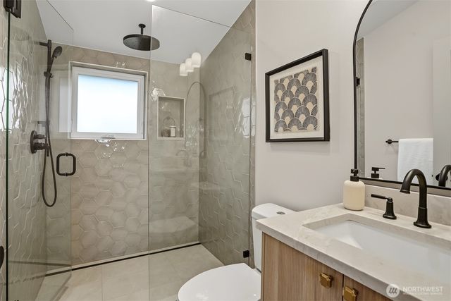 2412 Queen Anne Avenue N, Seattle, WA 98119