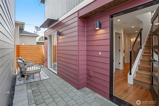 2412 Queen Anne Avenue N, Seattle, WA 98119