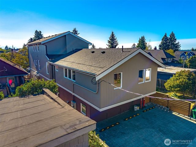 2412 Queen Anne Avenue N, Seattle, WA 98119