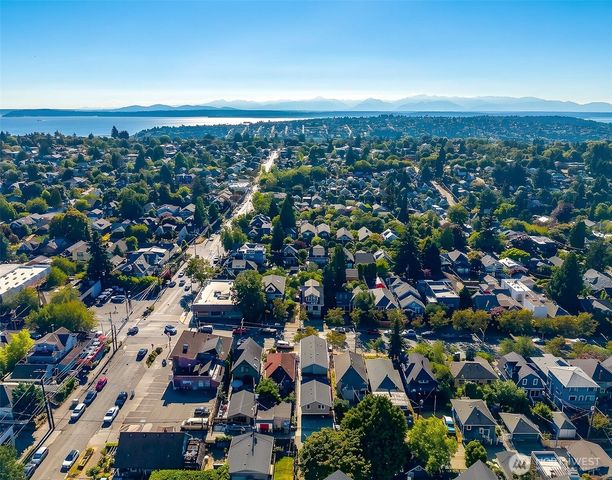 2412 Queen Anne Avenue N, Seattle, WA 98119