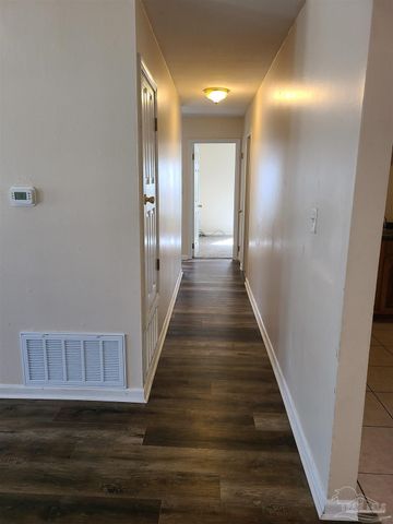 7771 Aaron Dr, Pensacola, FL 32534