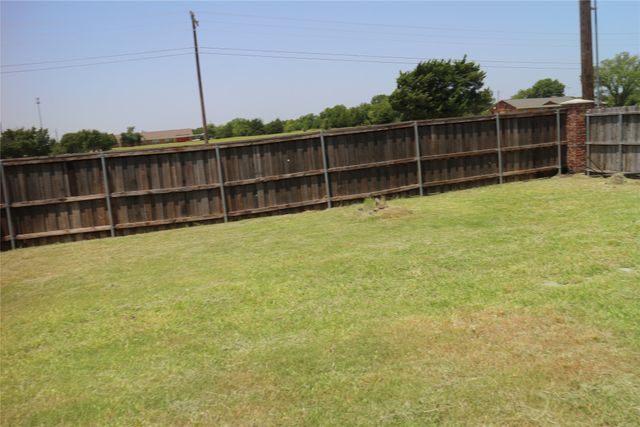 591 Providence Place, Lavon, TX 75166