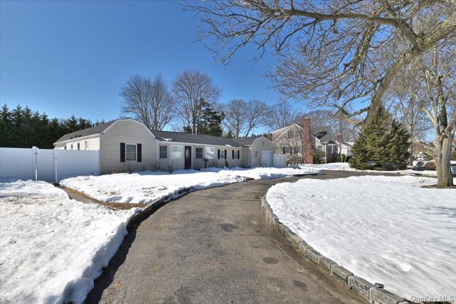 62 Bayside Avenue, Amityville, NY 11701