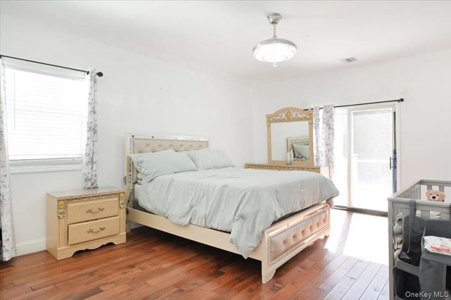 62 Bayside Avenue, Amityville, NY 11701