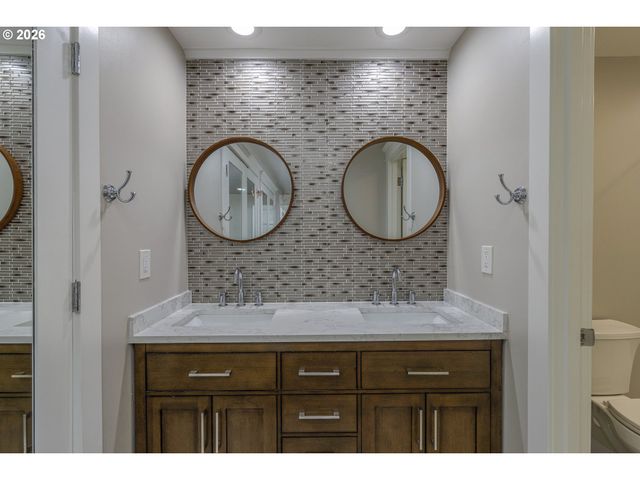 5855 Sw 166TH Ct, Beaverton, OR 97007