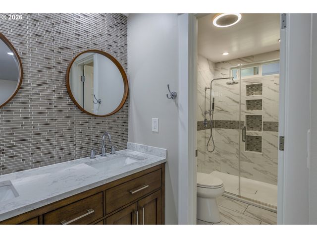 5855 Sw 166TH Ct, Beaverton, OR 97007