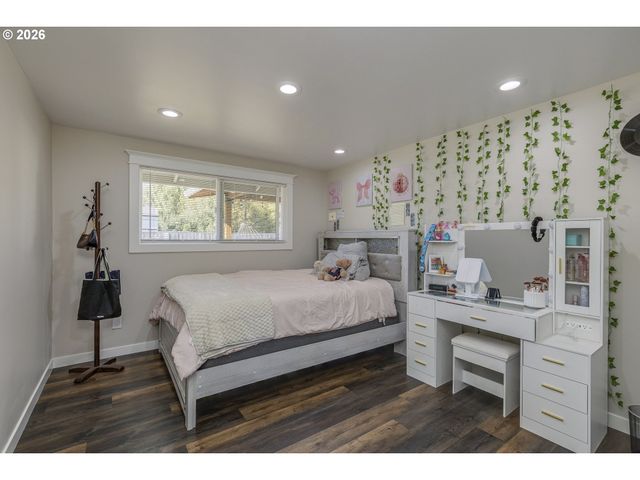 5855 Sw 166TH Ct, Beaverton, OR 97007