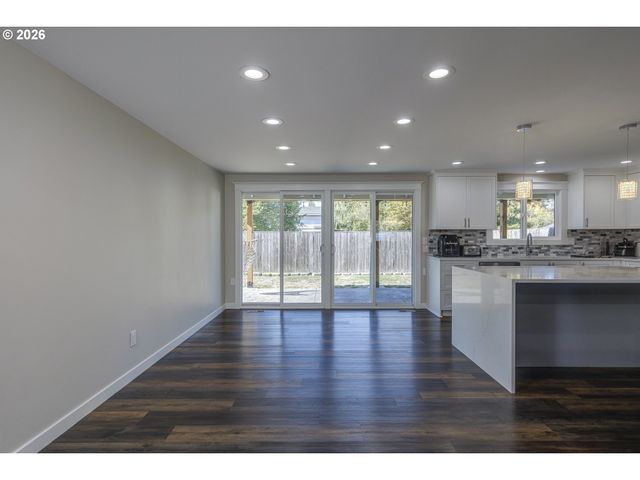 5855 Sw 166TH Ct, Beaverton, OR 97007