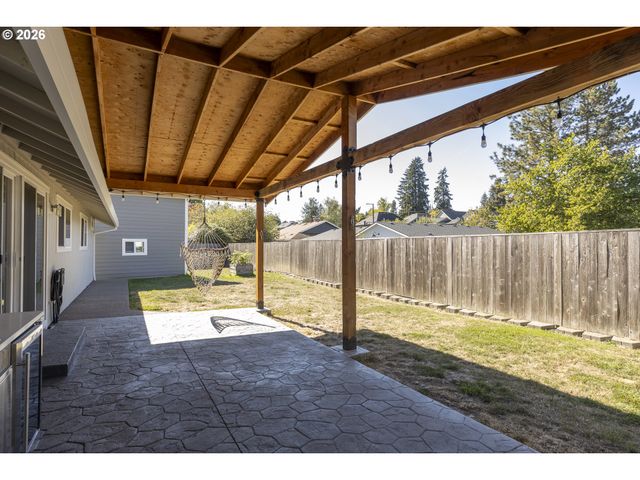 5855 Sw 166TH Ct, Beaverton, OR 97007