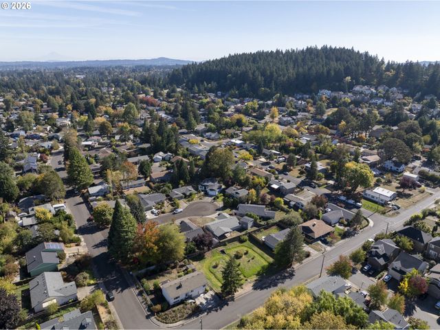 5855 Sw 166TH Ct, Beaverton, OR 97007