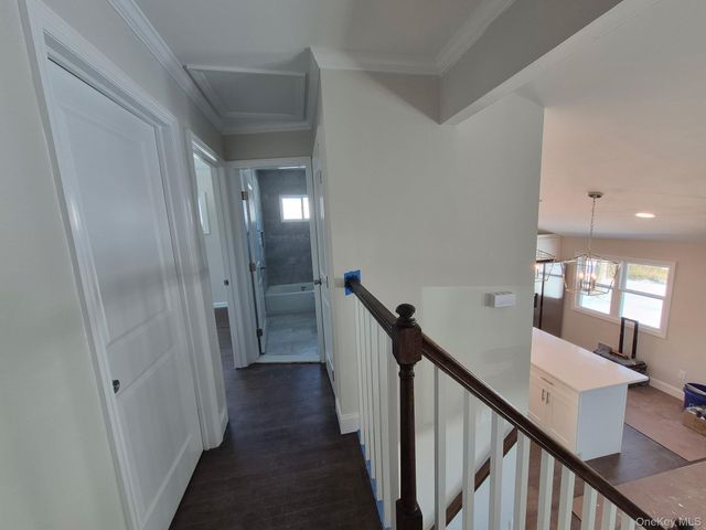 1550 N Gardiner Drive, Bay Shore, NY 11706