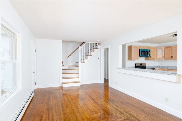40 Warren Rd, Brimfield, MA 01010