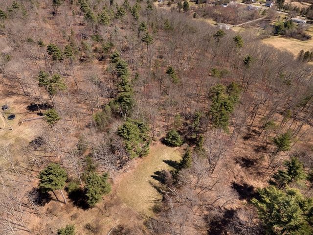 40 Warren Rd, Brimfield, MA 01010