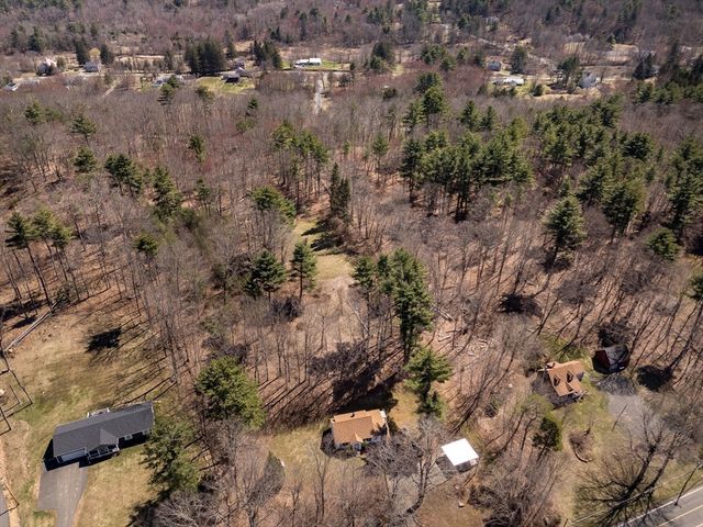 40 Warren Rd, Brimfield, MA 01010