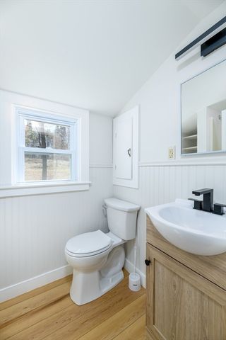 40 Warren Rd, Brimfield, MA 01010