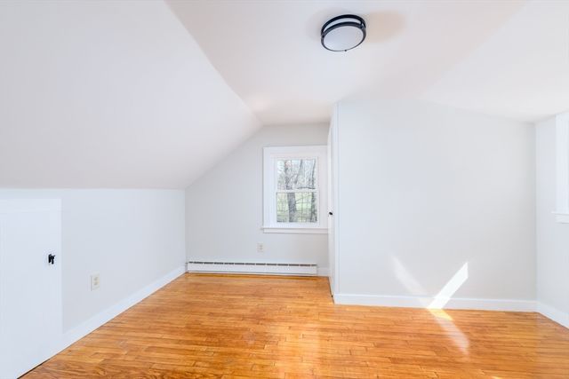 40 Warren Rd, Brimfield, MA 01010
