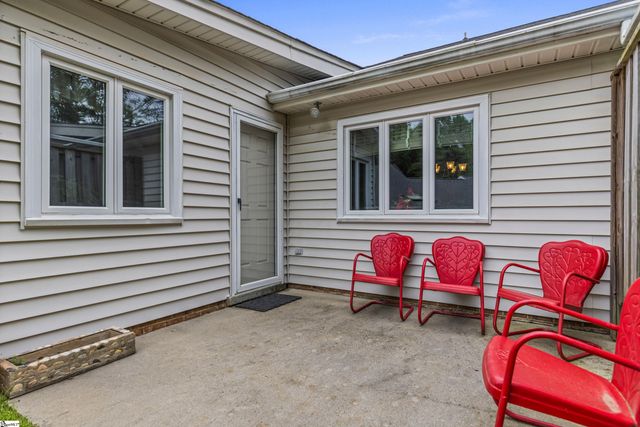 213 Creek Forest Drive, Greenville, SC 29615