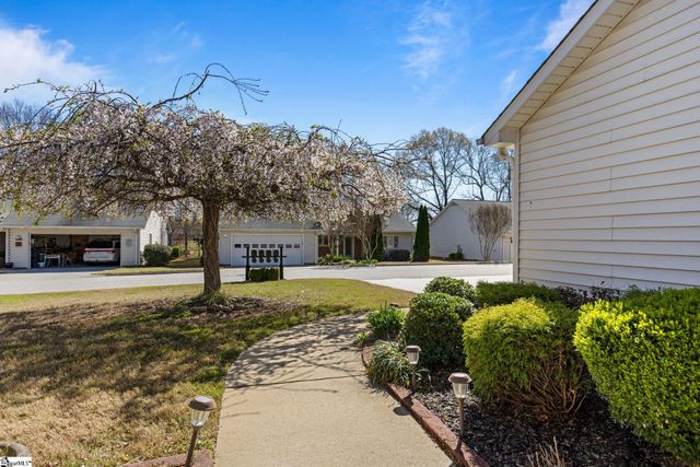 213 Creek Forest Drive, Greenville, SC 29615