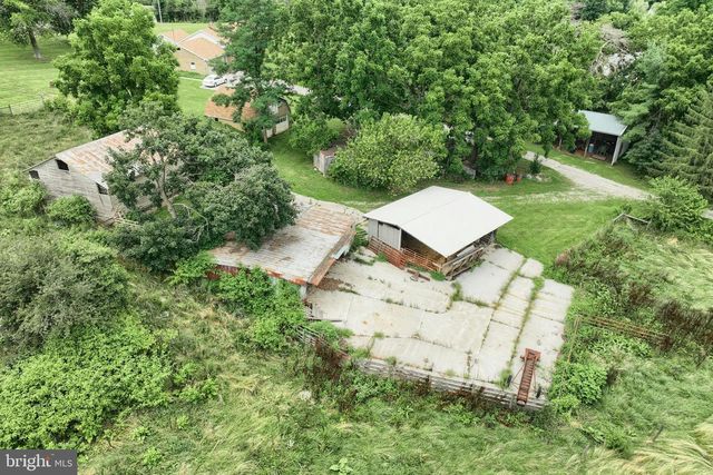 2779 CENTENNIAL RD, Hanover, PA 17331