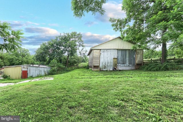 2779 CENTENNIAL RD, Hanover, PA 17331