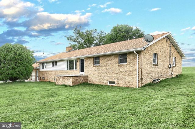 2779 CENTENNIAL RD, Hanover, PA 17331