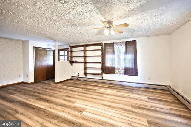 2779 CENTENNIAL RD, Hanover, PA 17331