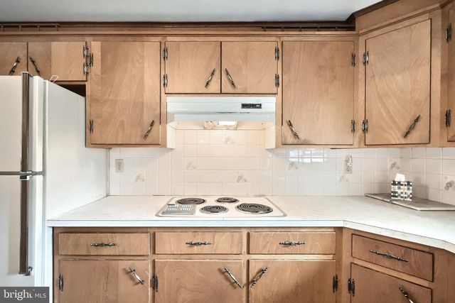 2779 CENTENNIAL RD, Hanover, PA 17331