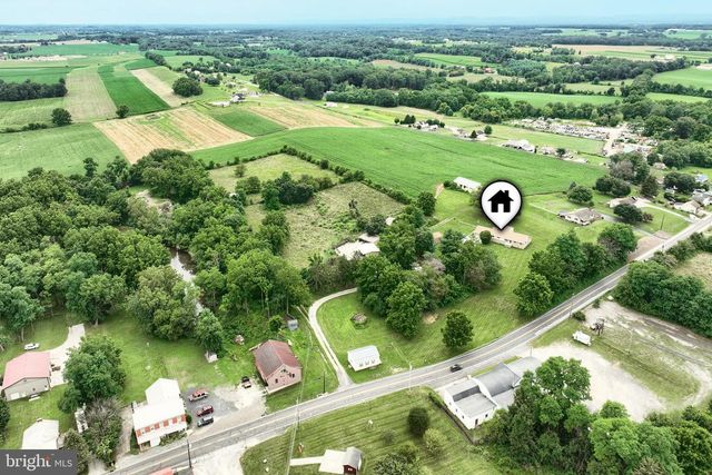 2779 CENTENNIAL RD, Hanover, PA 17331