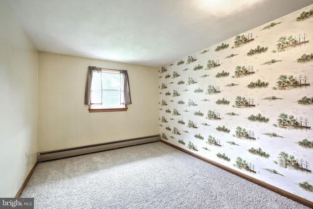 2779 CENTENNIAL RD, Hanover, PA 17331