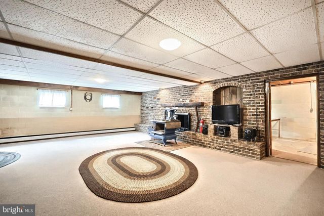 2779 CENTENNIAL RD, Hanover, PA 17331