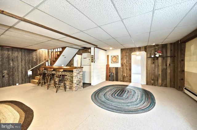 2779 CENTENNIAL RD, Hanover, PA 17331