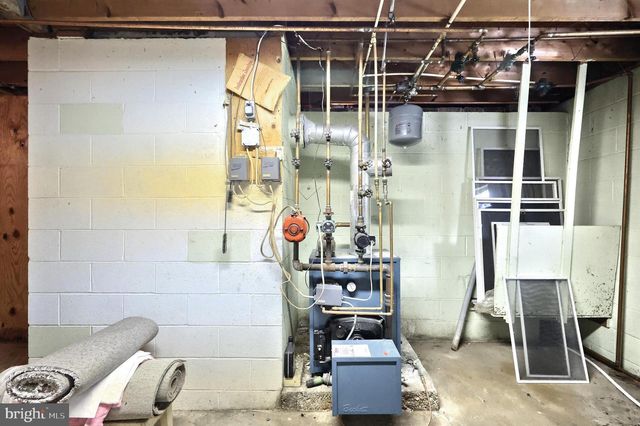 2779 CENTENNIAL RD, Hanover, PA 17331