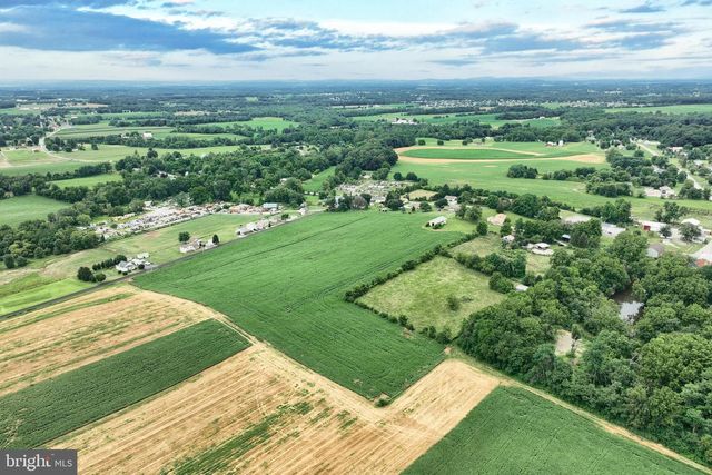 2779 CENTENNIAL RD, Hanover, PA 17331